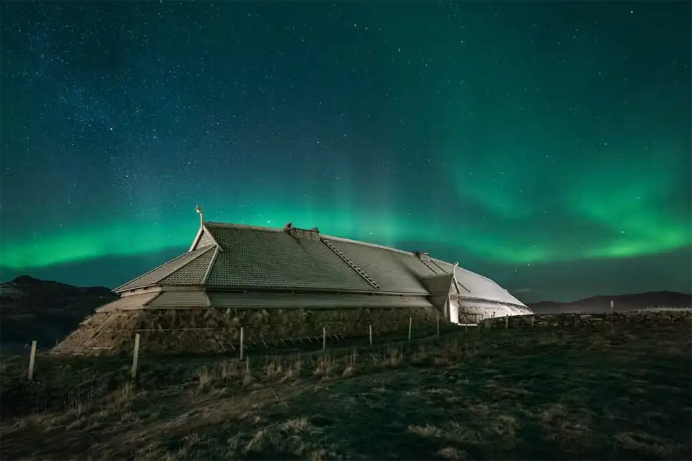 Dark Sky Traveller Tours - Viking Light